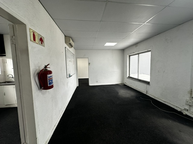 To Let Commercial Property for Rent in Paarden Eiland Western Cape